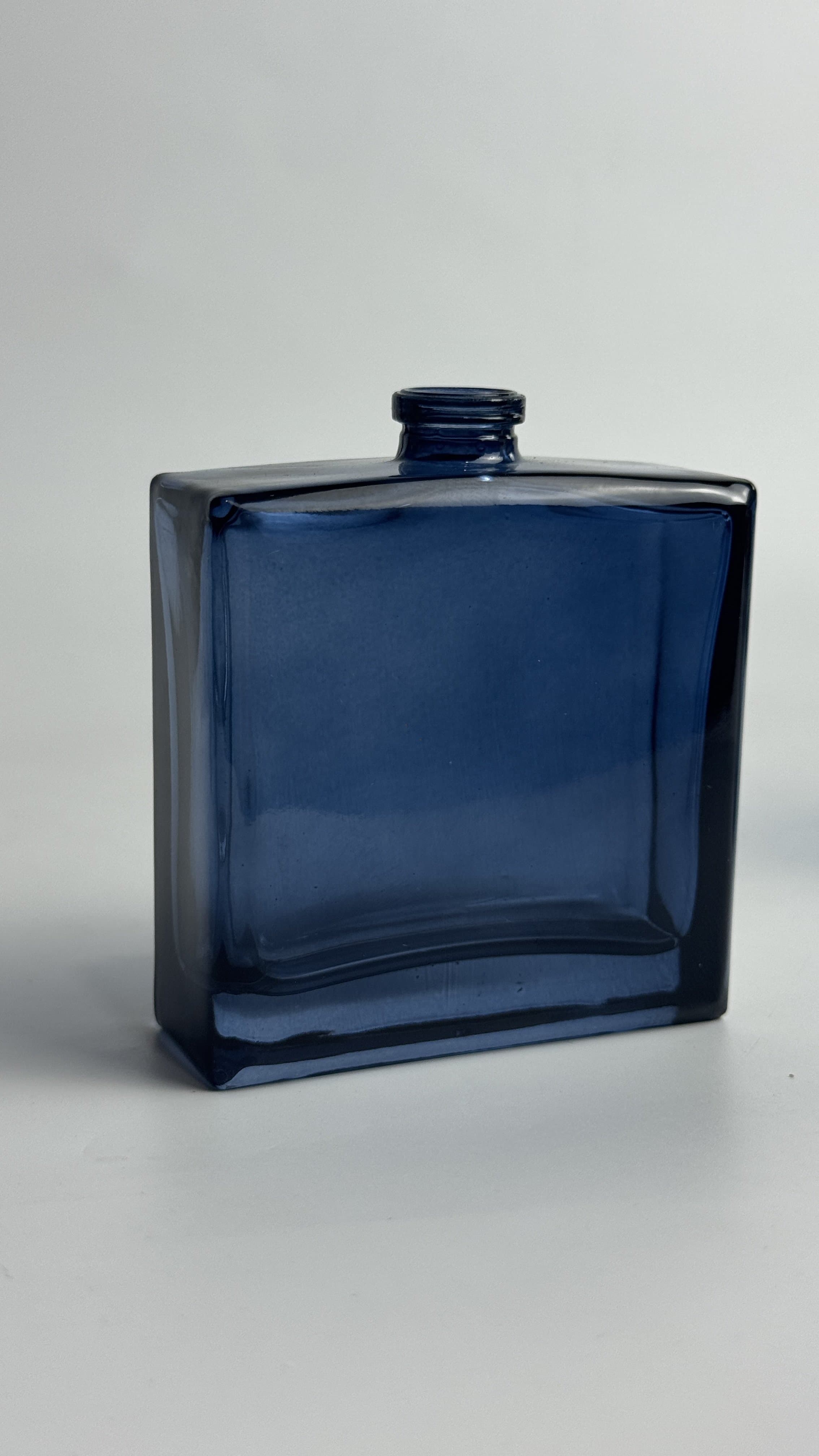 B85 bottle view 7