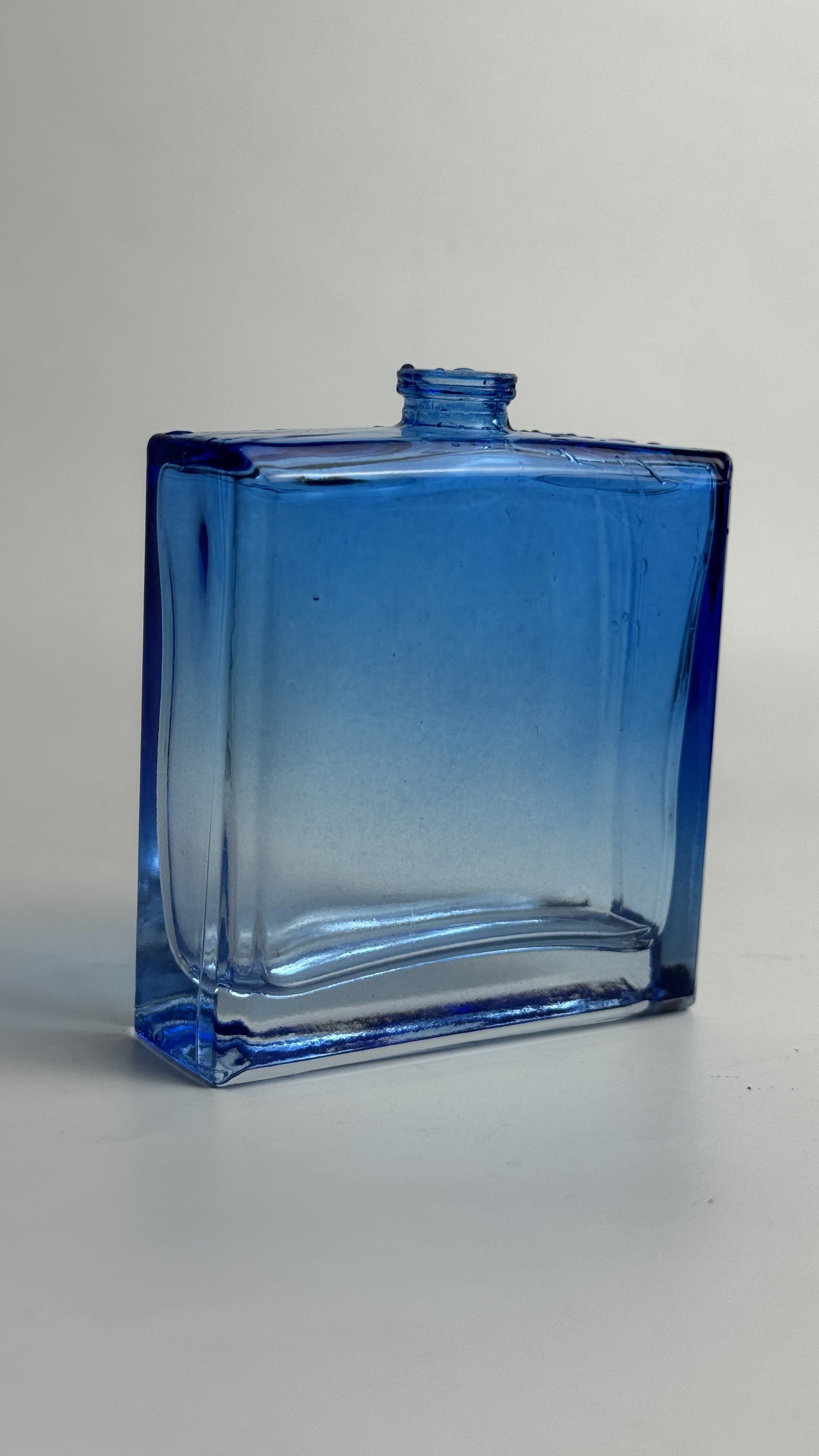 B85 bottle view 8