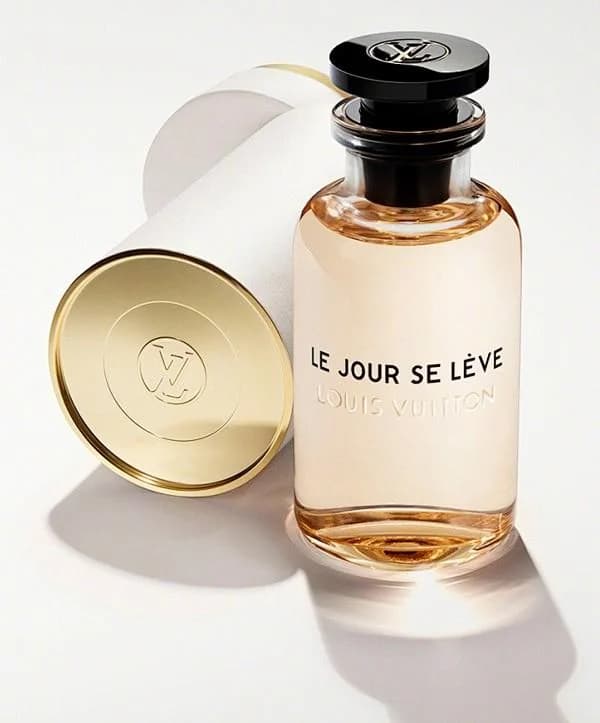 Fine Fragrance visual for custom perfume manufacturing
