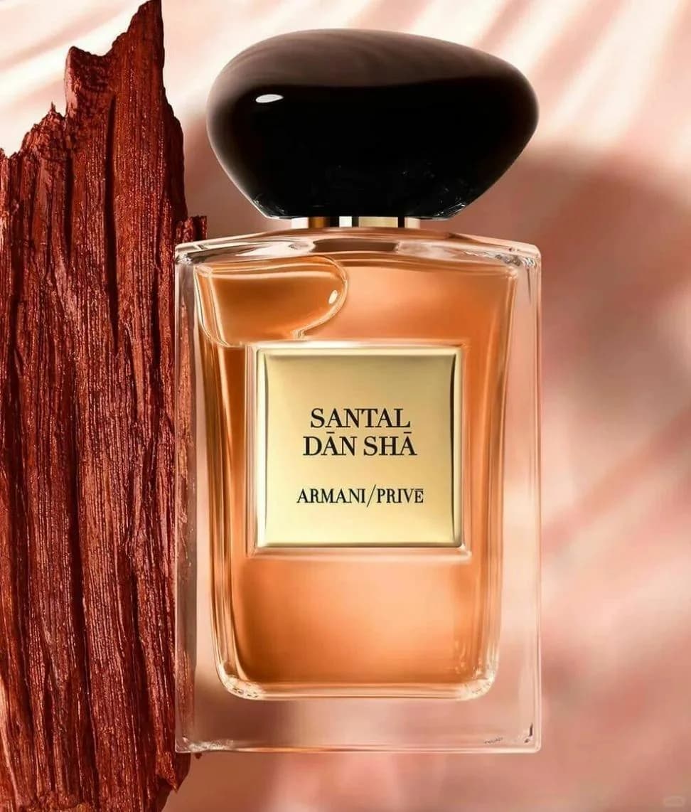 Fragrance Sampling step in custom perfume manufacturing